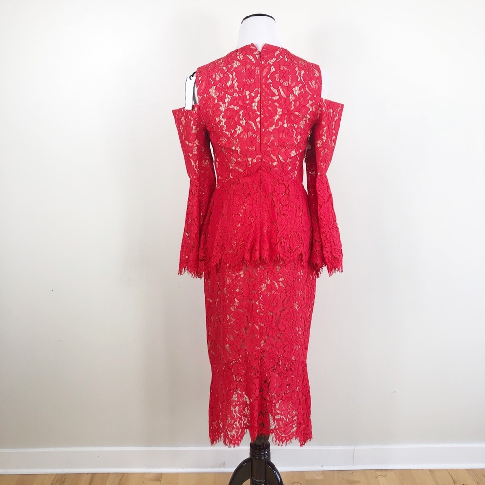 NWT Fame And Partners Lace Shoulder Dress - Picture 4 of 7